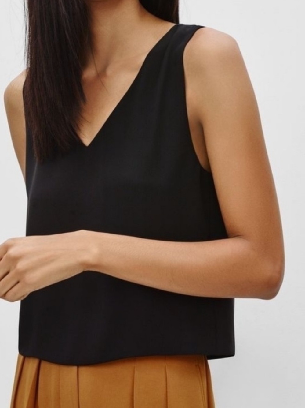Aritzia Babaton Murphy Blouse Minimalist Quiet Luxury Black XS